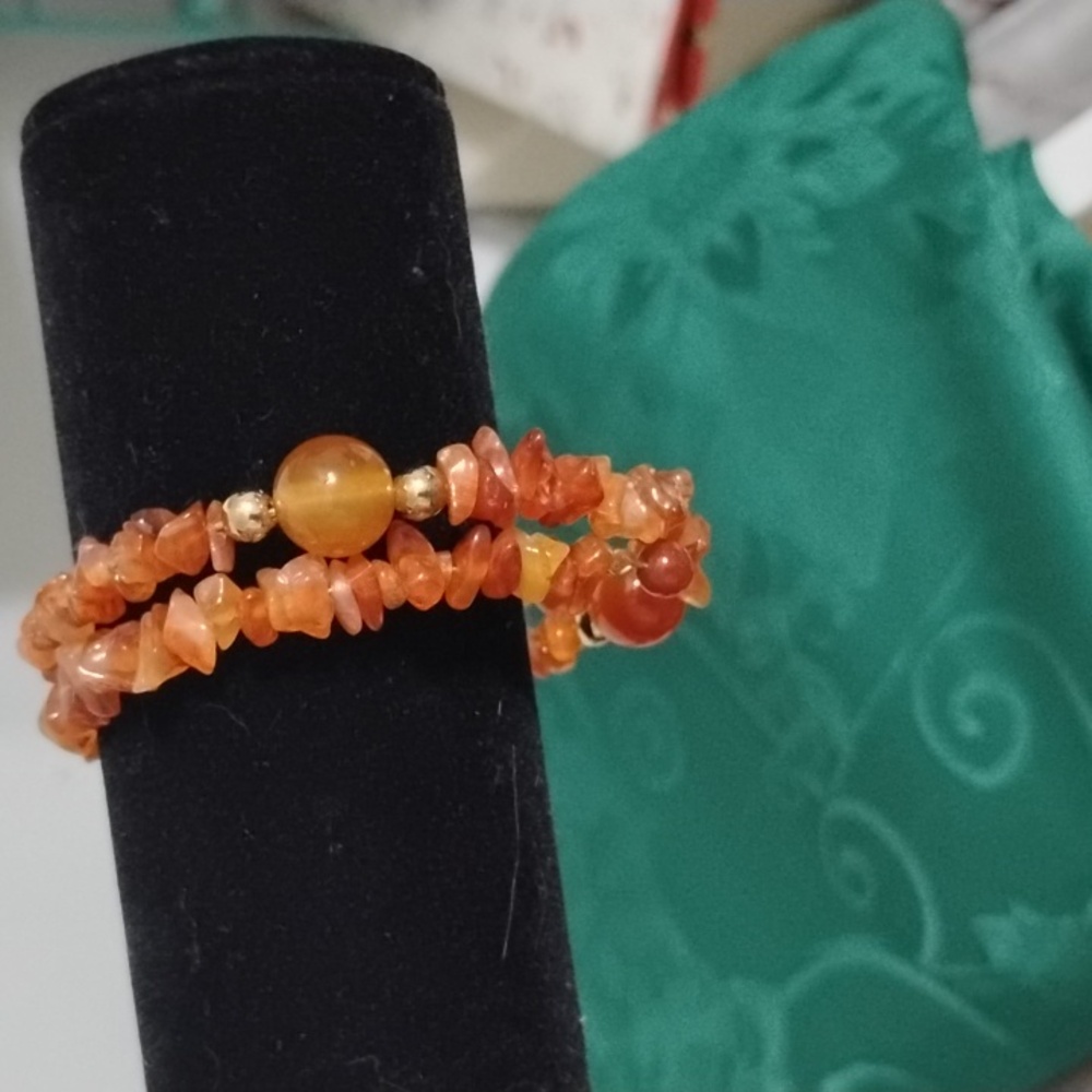 🎃Hand Crafted Carnelian And Gold Plated Beaded Bracelet🎃 - Picture 2 of 6